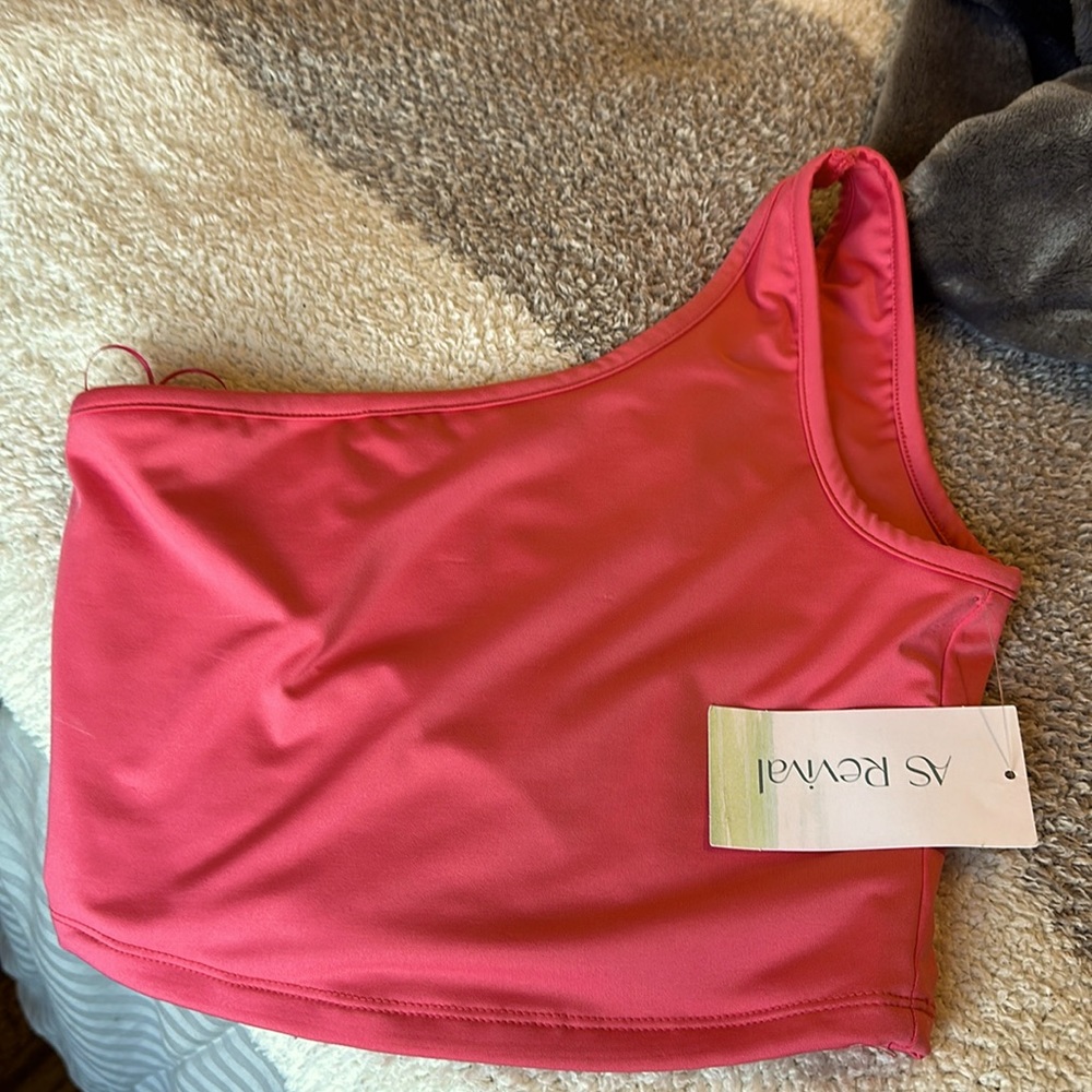 NWT crop one shoulder tank
